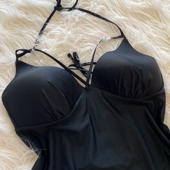 New CUPSHE one piece swimsuit - Picture 3 of 11